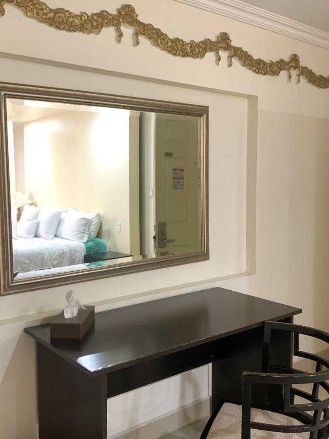Hotel Inn Galerias Aguascalientes Zewnętrze zdjęcie