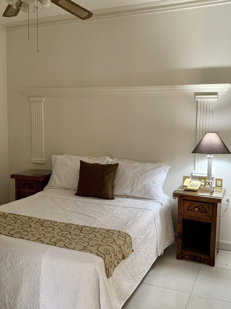 Hotel Inn Galerias Aguascalientes Zewnętrze zdjęcie