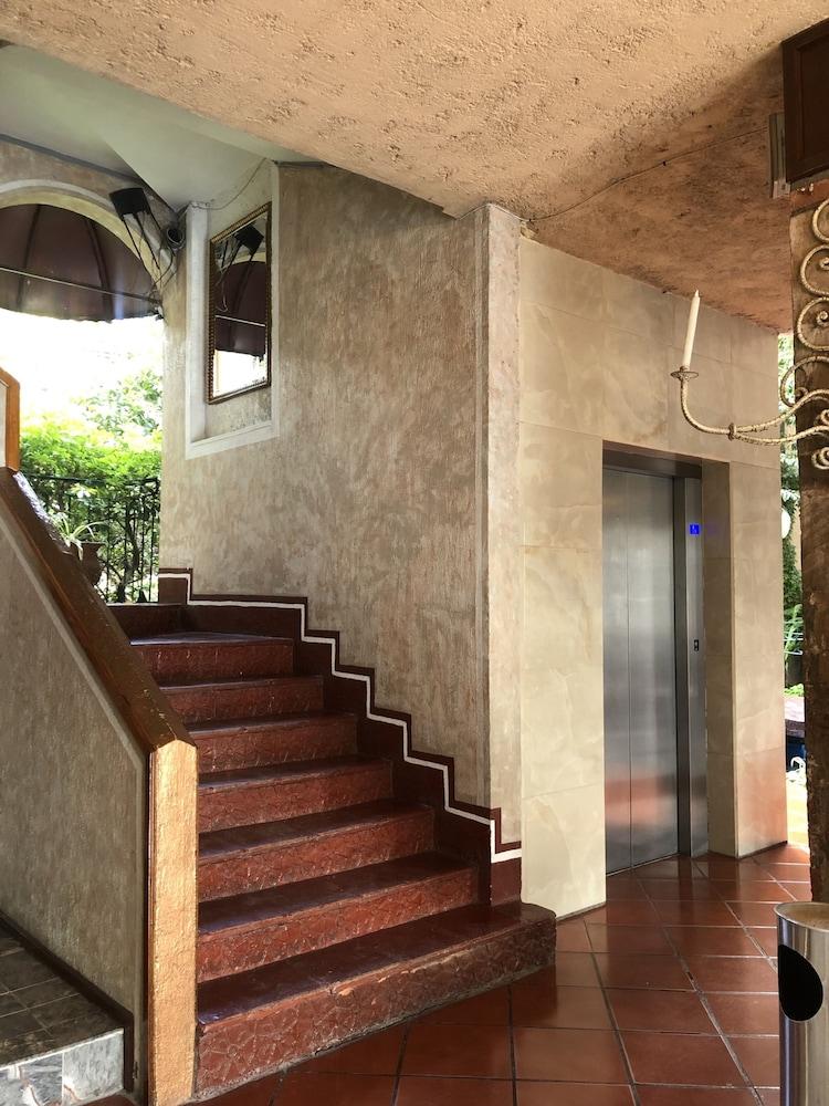 Hotel Inn Galerias Aguascalientes Zewnętrze zdjęcie