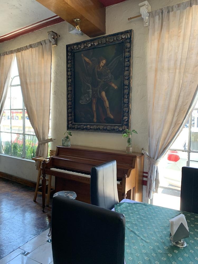 Hotel Inn Galerias Aguascalientes Zewnętrze zdjęcie